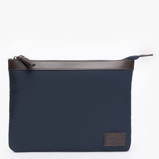 Free gift pouch - any customization and color of the purchased product will apply
