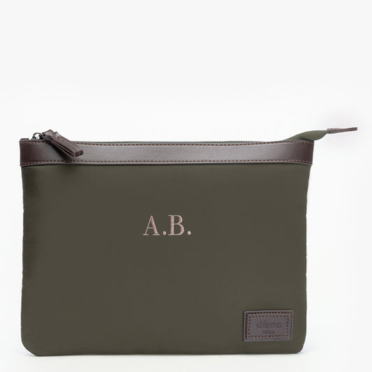Free gift pouch - any customization and color of the purchased product will apply