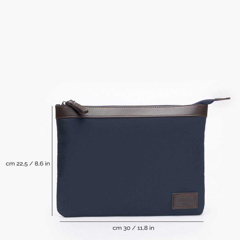 Free gift pouch - any customization and color of the purchased product will apply